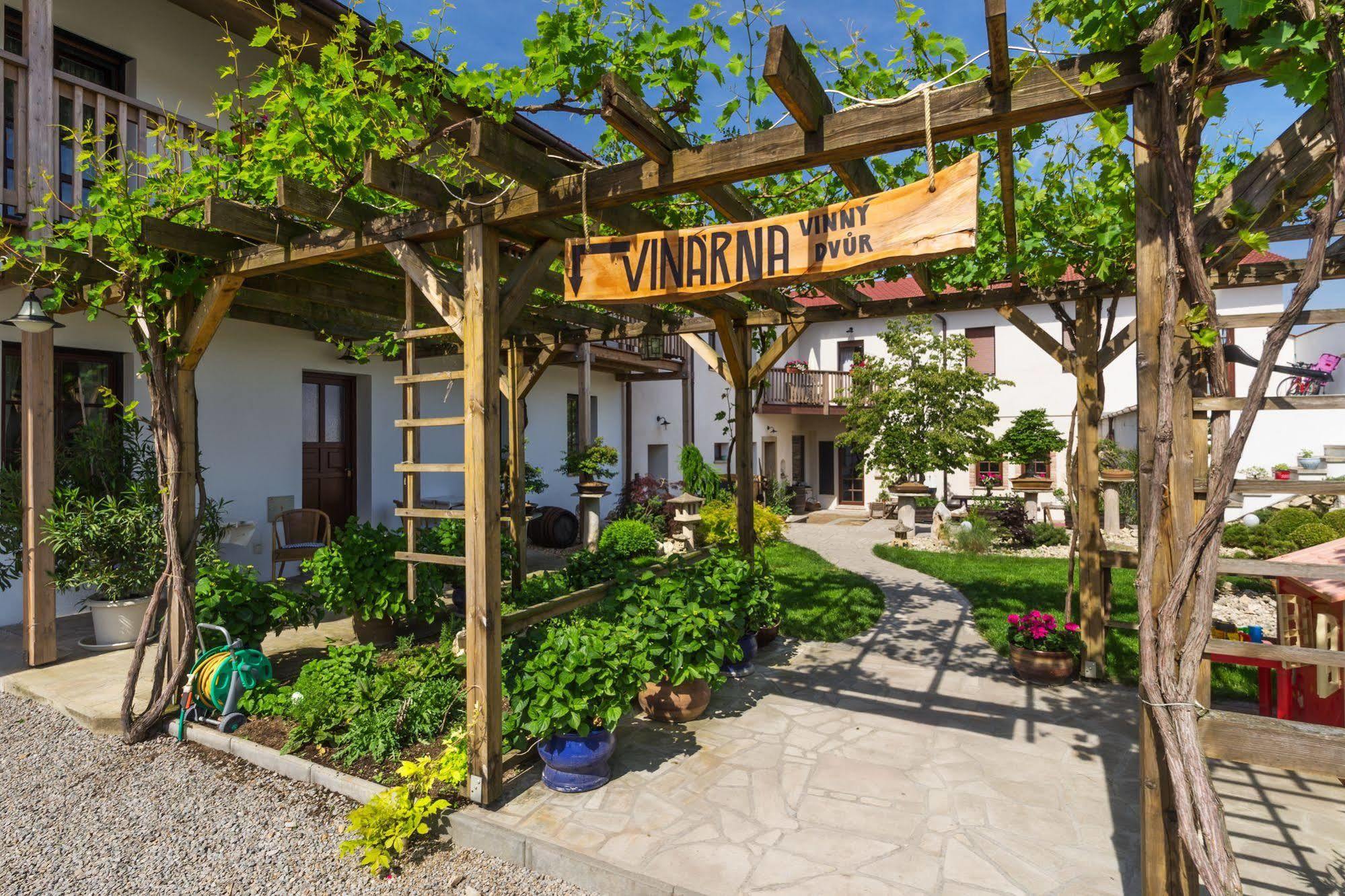 Hotel Bonsai Mikulov Dış mekan fotoğraf